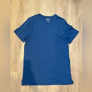 Mossimo T-Shirt | Size Medium